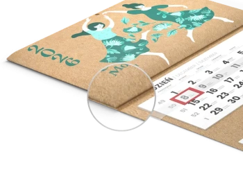 Kalendarze tr&oacute;jdzielne EKO - gł&oacute;wka wypukła, tektura lita + gąbka