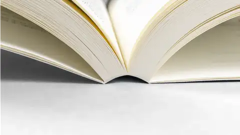 Książki w oprawie miękkiej klejonej