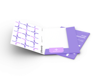 Teczki ofertowe biało fioletowe - trwała i skuteczna reklama