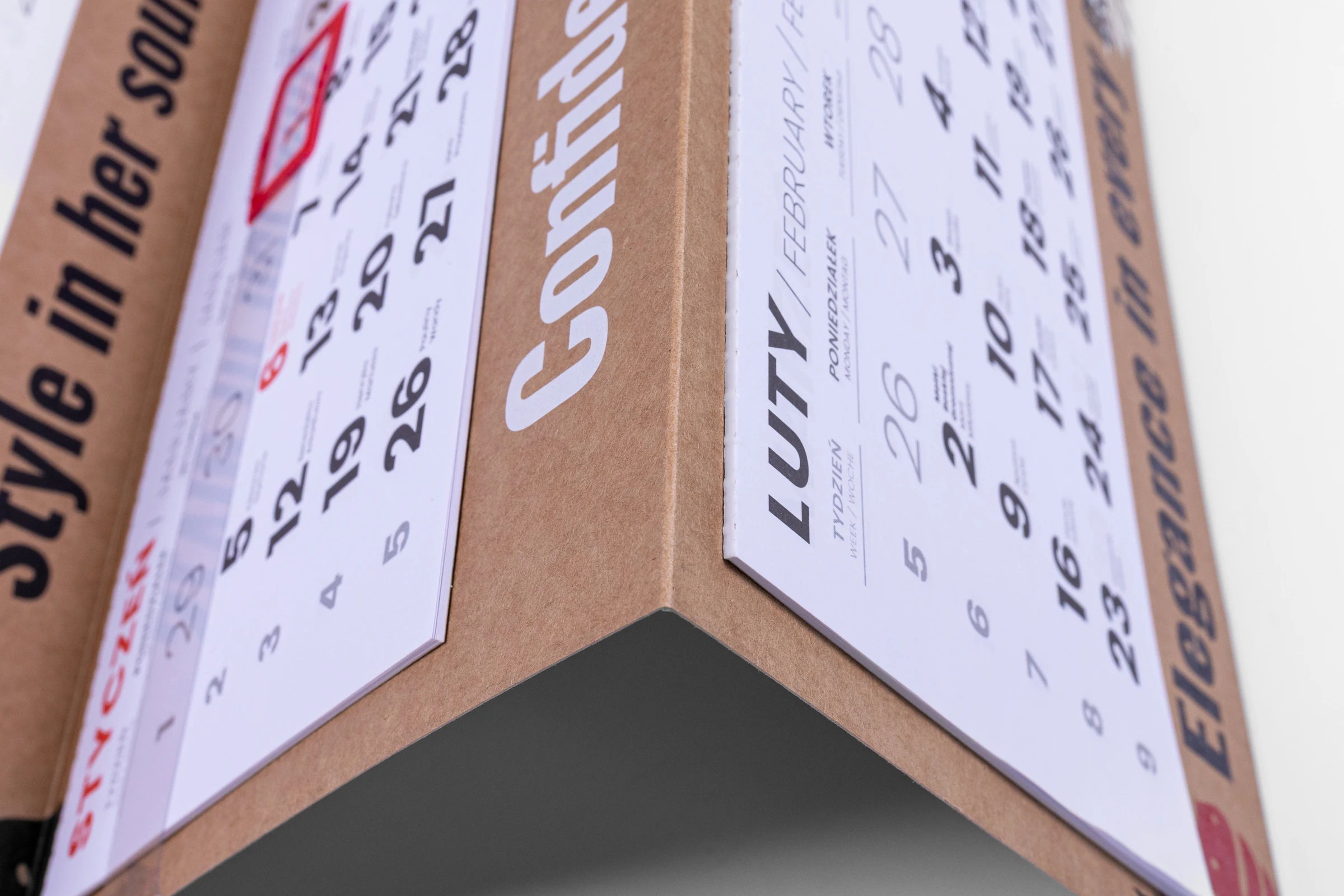 Kalendarze trójdzielne EKO - główka wypukła, tektura lita + gąbka