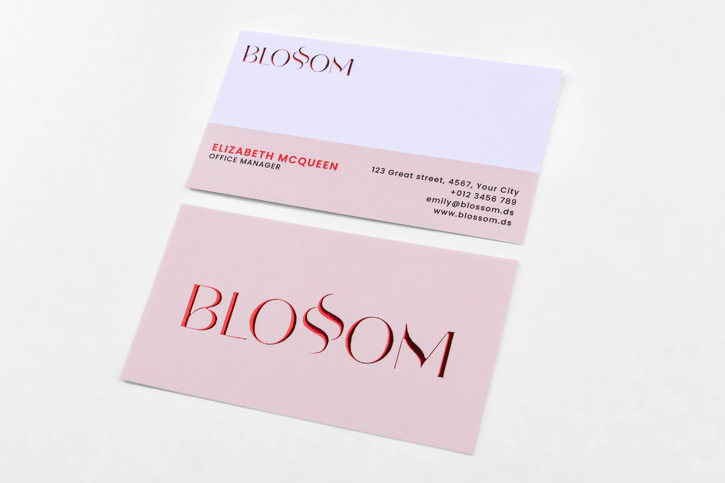 Wizytówki Premium uszlachetnione czerwoną folią 3D