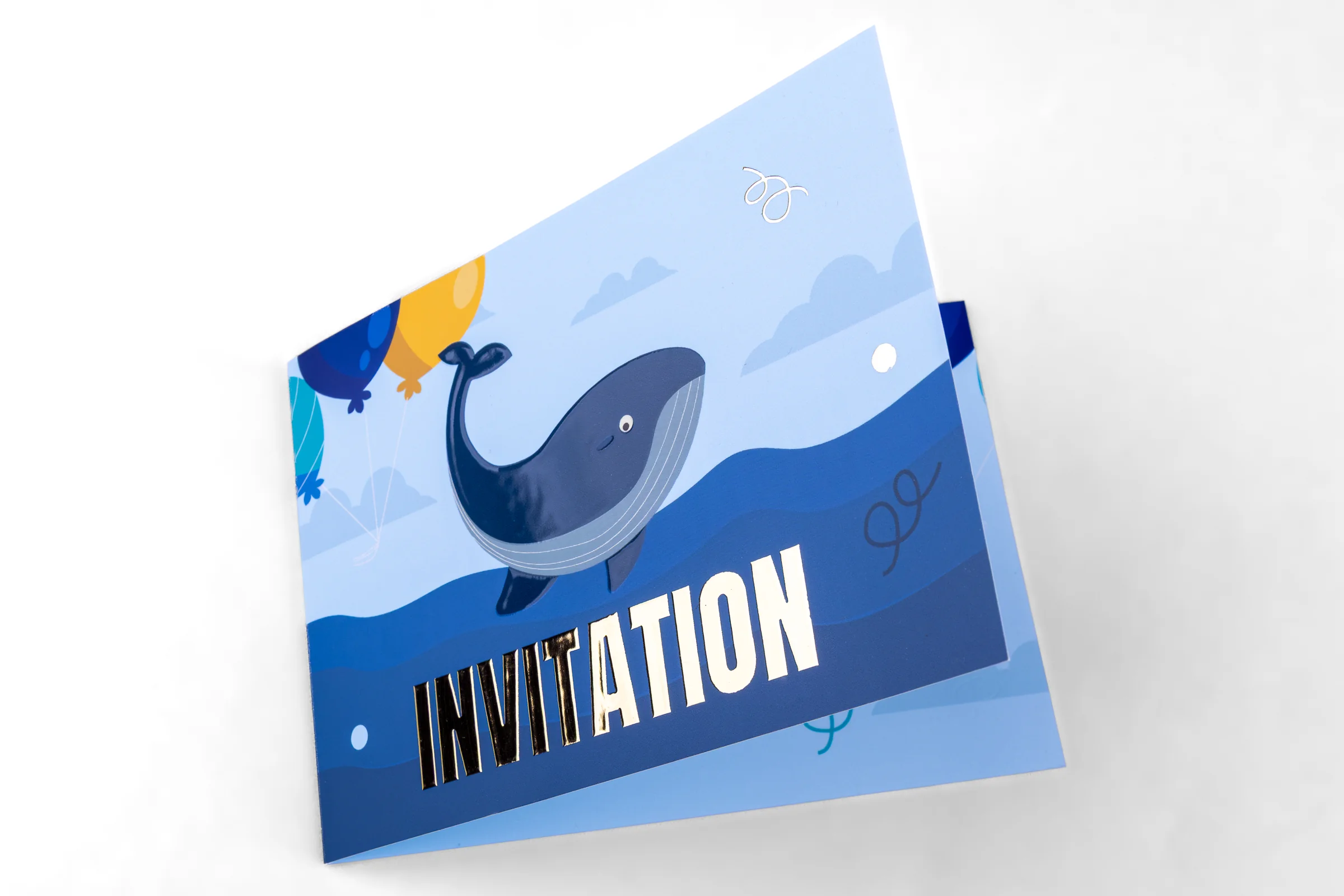 Zaproszenia cięte Premium - lakier wybiórczy UV + złocenie 3D - wieloryb